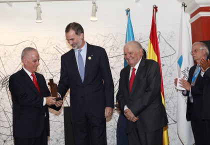 El Rey Felipe VI entrega en La Antigua los premios empresariales ‘Enrique V. Iglesias’ a Alejandro Bulgheroni y Enrique García