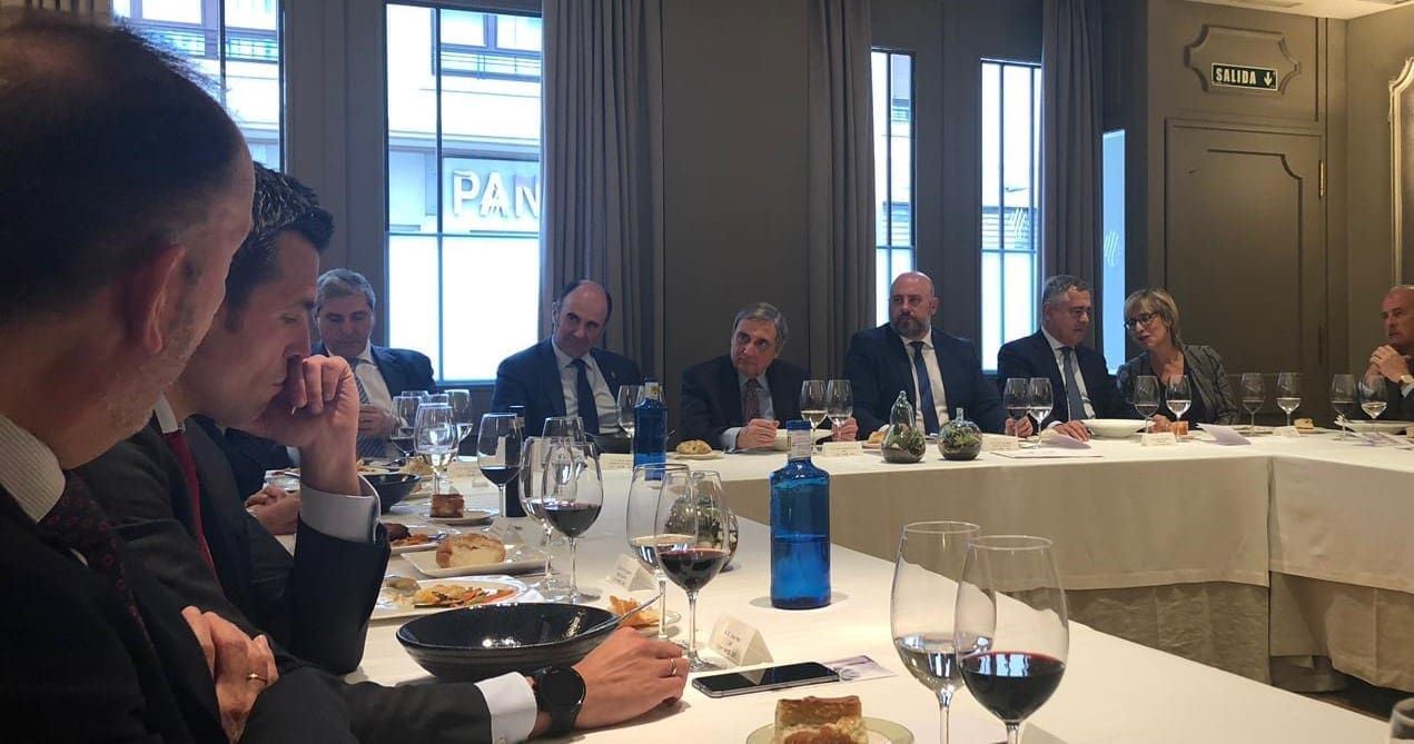 Empresarios navarros participan en un encuentro empresarial organizado por CEAPI en Pamplona