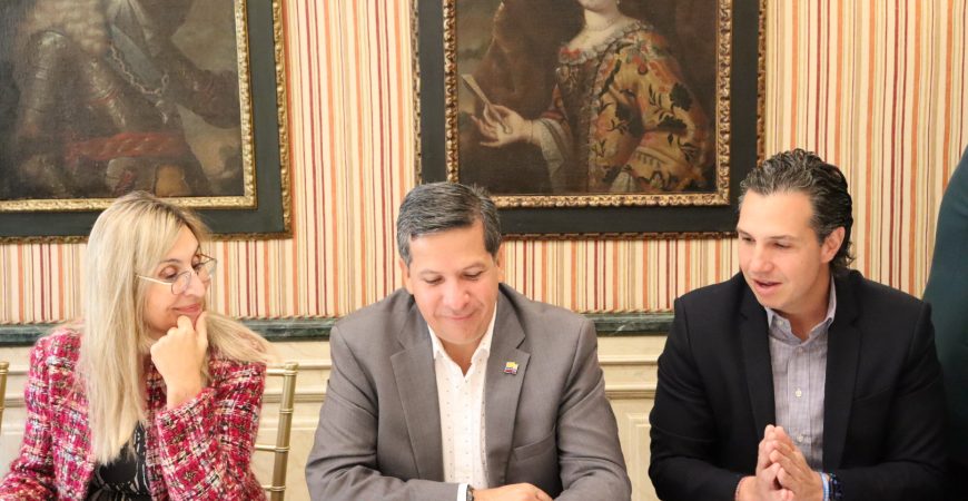 Los socios de CEAPI se reúnen con Rodrigo Lara, candidato vicepresidencial a las elecciones de Colombia