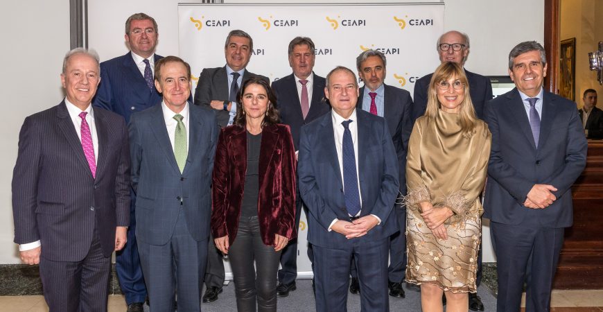 Jordi Hereu anima a las empresas de Latinoamérica a “redoblar” su apuesta por España con inversiones en la Cena Anual de CEAPI