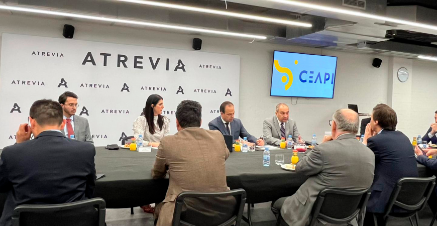Los socios de CEAPI se reúnen con el viceministro Abdo para fortalecer la relaciones empresariales entre España y Ecuador,