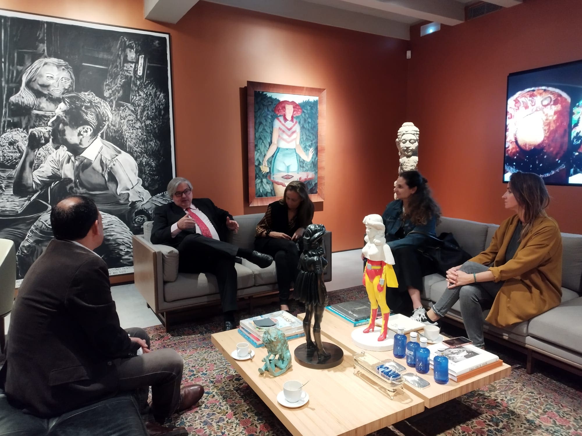 Los asistentes del VI Congreso CEAPI visitan la Colección SOLO: un diálogo sobre lo sublime a través de 30 artistas internacionales