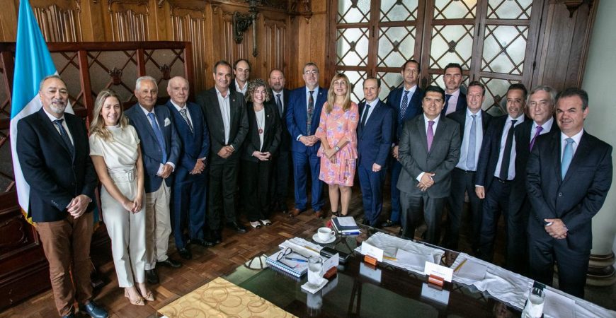La presidenta de CEAPI se reúne con el ministro de Economía de Panamá para presentar el VII Congreso Iberoamericano