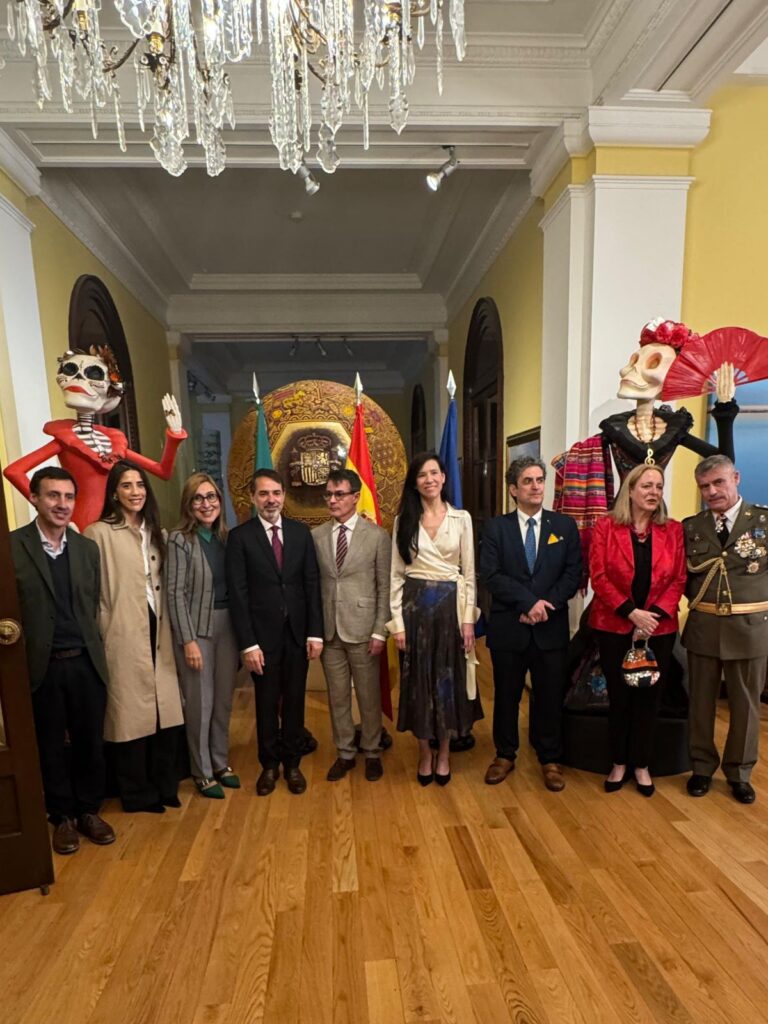 CEAPI participa en la recepción por la Fiesta Nacional de España en México