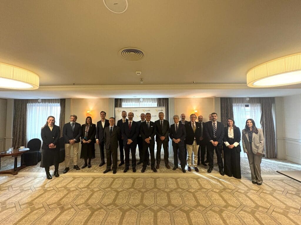Uruguay está comprometido en “acelerar el crecimiento económico, fortalecer la materia social y aumentar el presupuesto en seguridad de Uruguay”, dijo el ministro de Economía y Finanzas, Gabriel Oddone ante los empresarios de CEAPI   