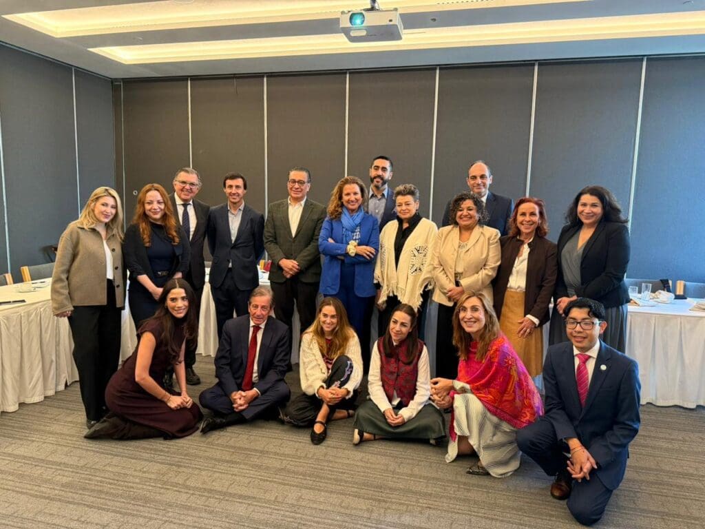 Empresarios mexicanos de CEAPI se reúnen con la Primera Dama de Guatemala para dialogar sobre empleo y políticas sociales
