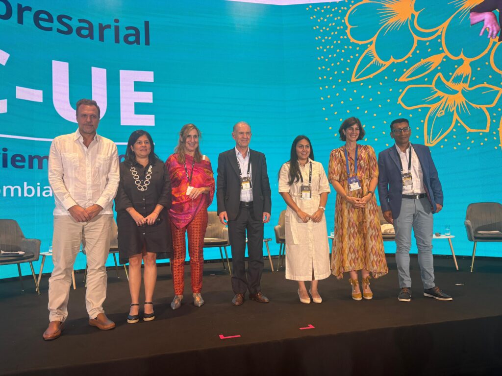 CEAPI se estrena como observador en la Cumbre UE-CELAC 2025 y participa en el Foro Empresarial junto a grandes líderes de Europa y Latinoamérica