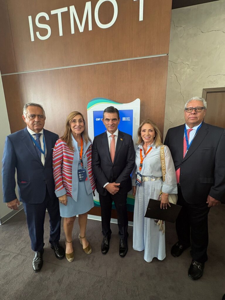 El presidente Rodrigo Paz y CEAPI acuerdan celebrar una visita de inversión en 2026